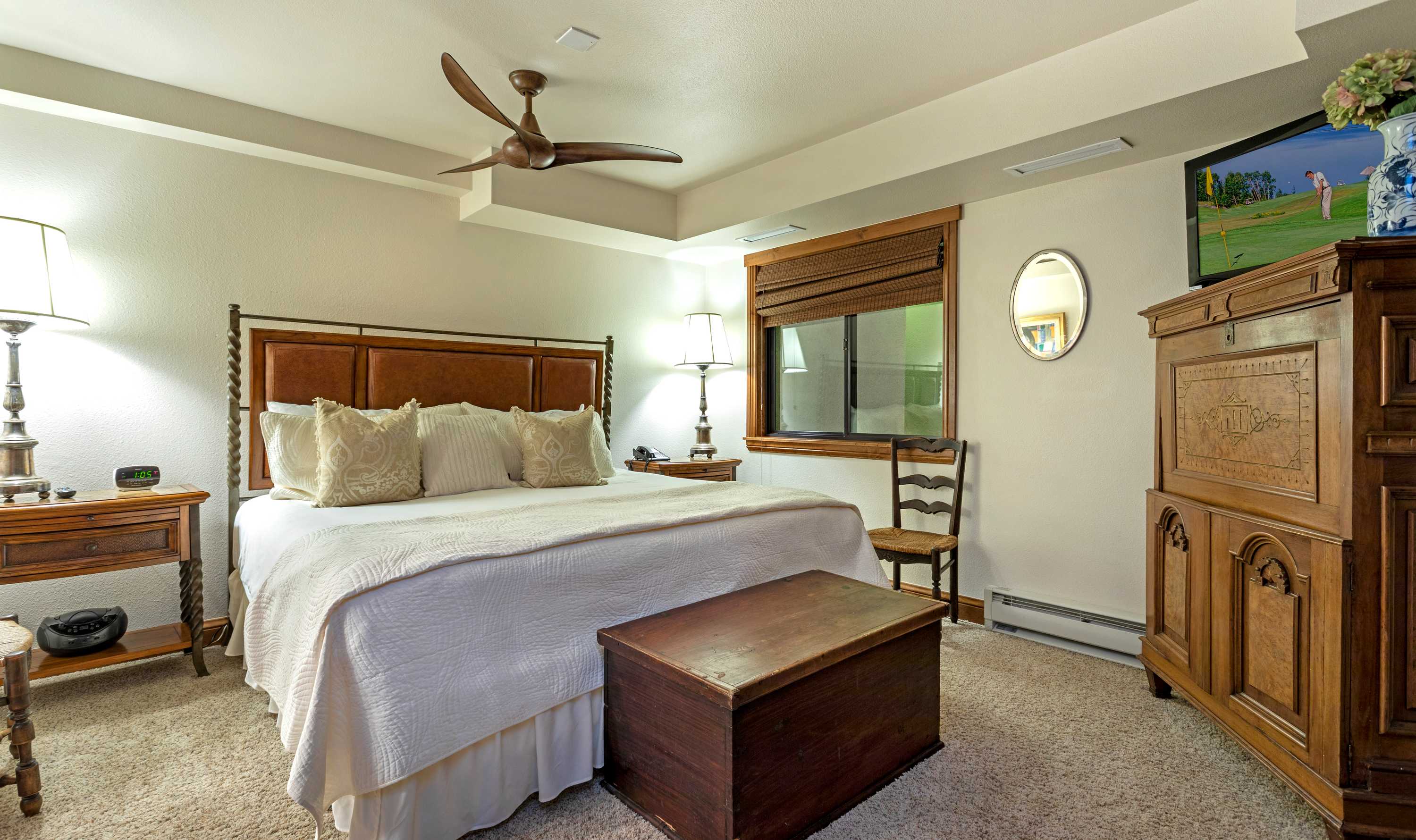 Ski In and Out Condo in Lionshead Village w/ Pool, Hot Tubs, and Lovely